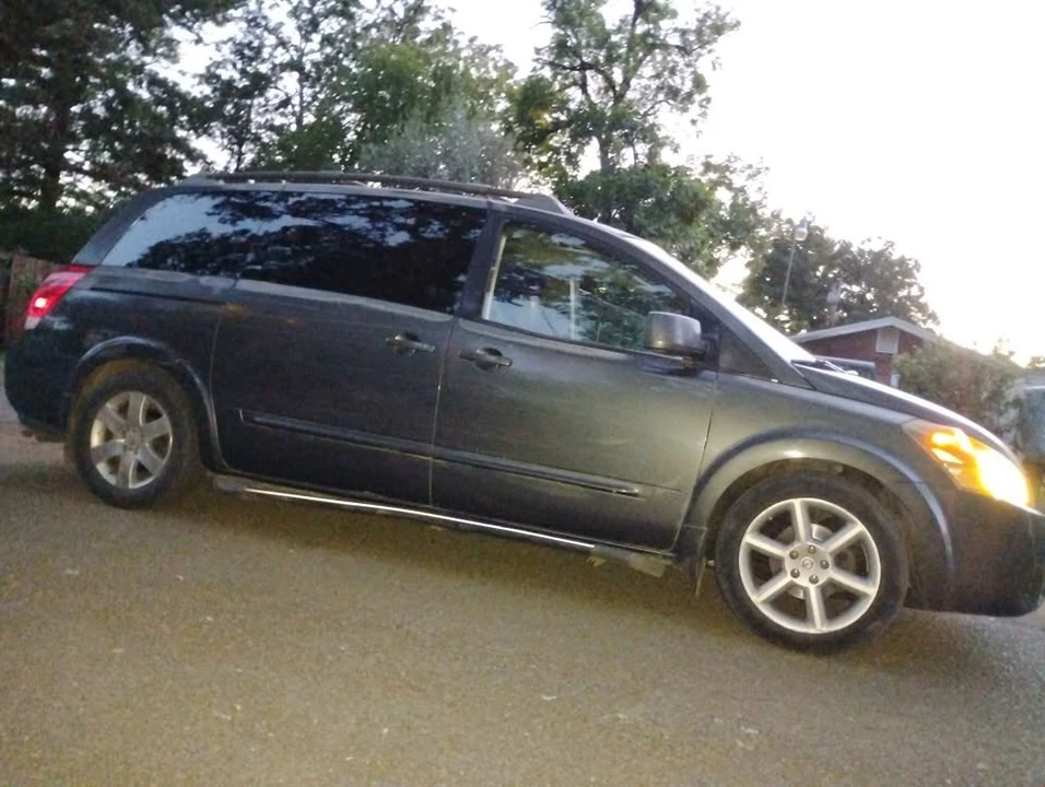 2004 Nissan Quest - Image 2 of 11
