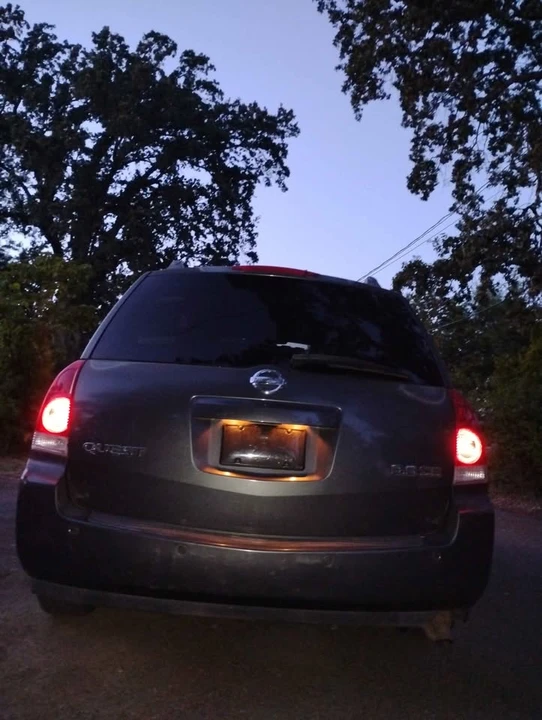 2004 Nissan Quest - Image 4 of 11