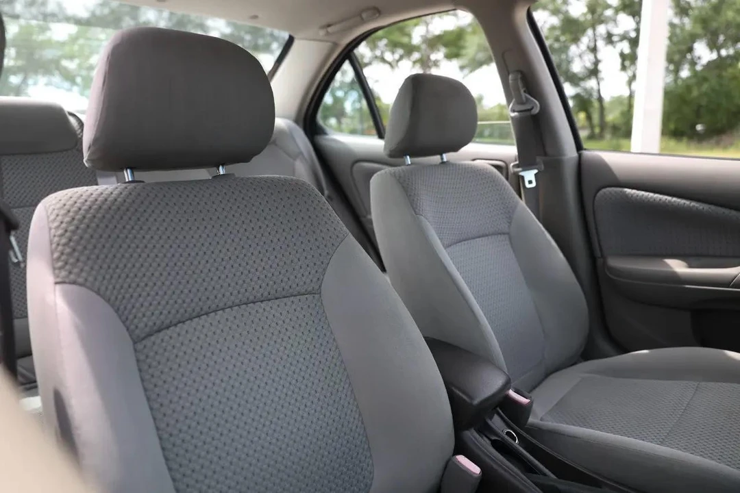 2004 Nissan Sentra 5th Gen - Image 16 of 31