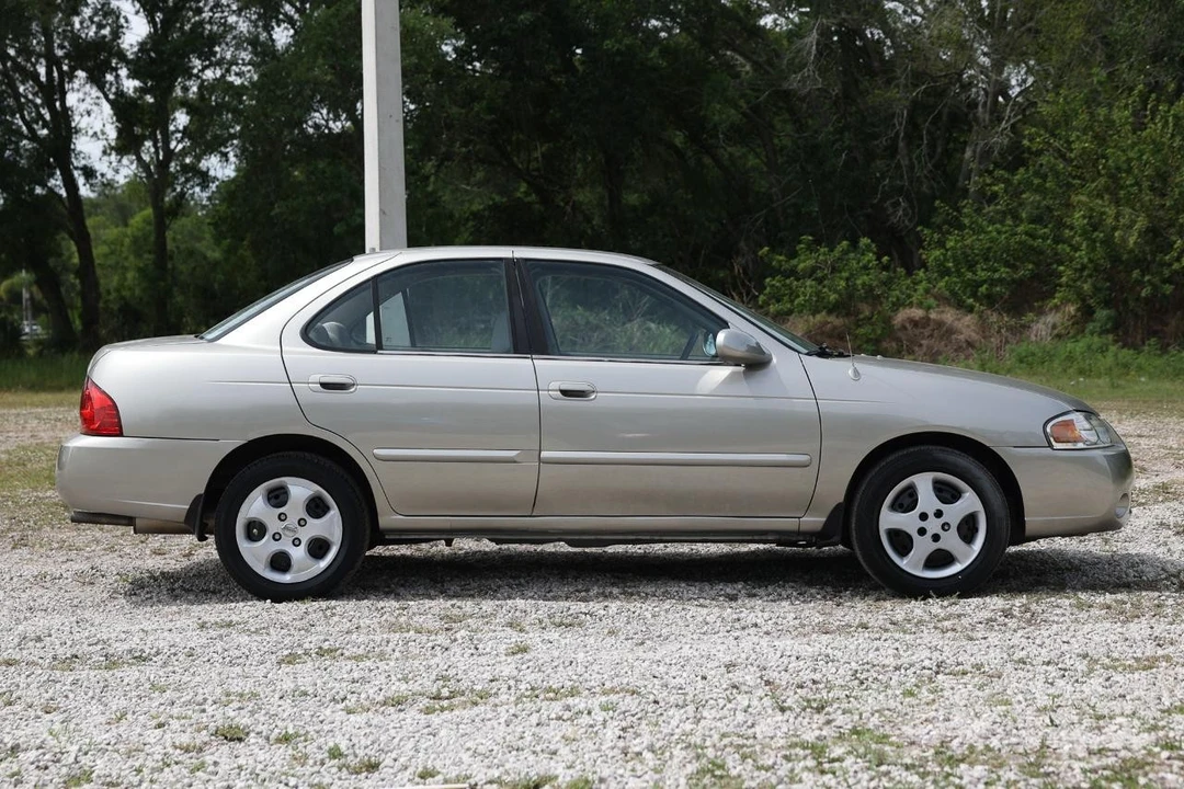 2004 Nissan Sentra 5th Gen - Image 13 of 31
