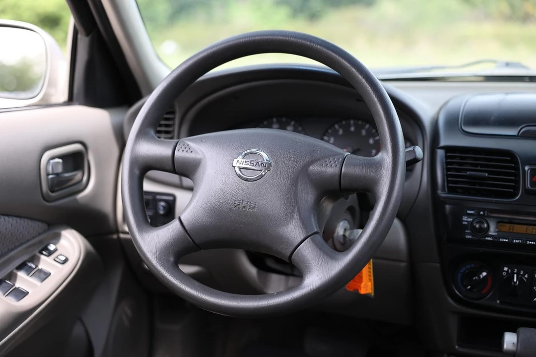 2004 Nissan Sentra 5th Gen - Image 25 of 31