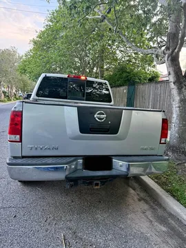 2004 Nissan Titan King Cab SE