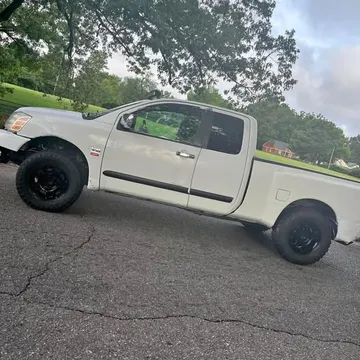 2004 Nissan Titan