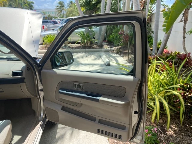 2004 Nissan Frontier 1st Gen - Image 12 of 21