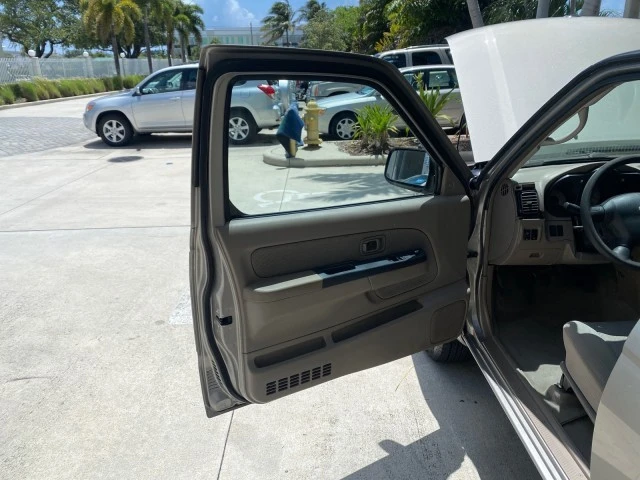 2004 Nissan Frontier 1st Gen - Image 10 of 21