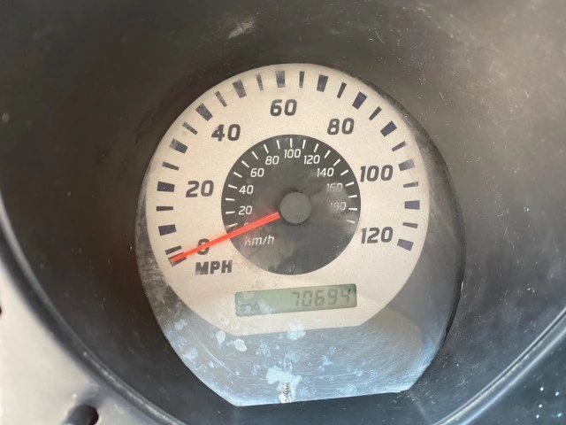 2004 Nissan Frontier 1st Gen - Image 19 of 21