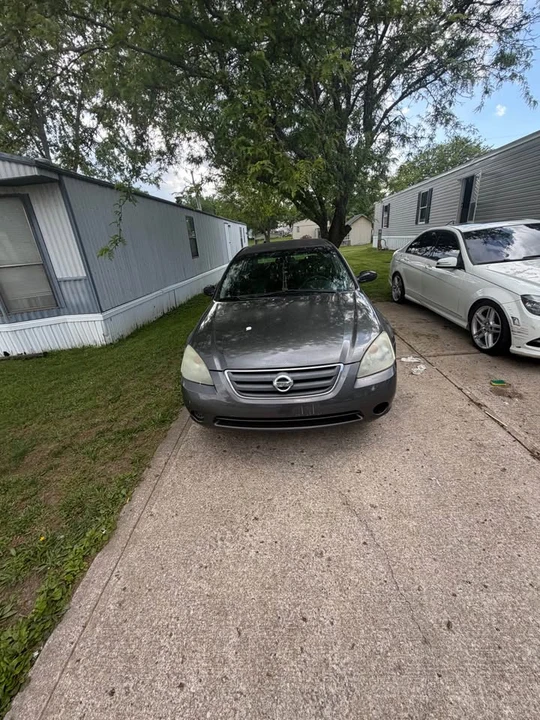 2004 Nissan Altima 3rd Gen - Image 2 of 3