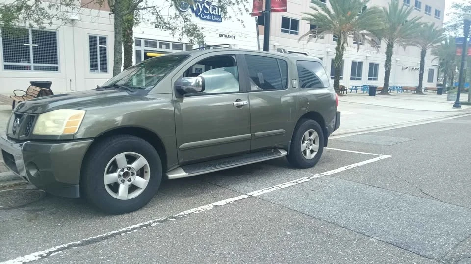 2004 Nissan Armada - Image 3 of 10