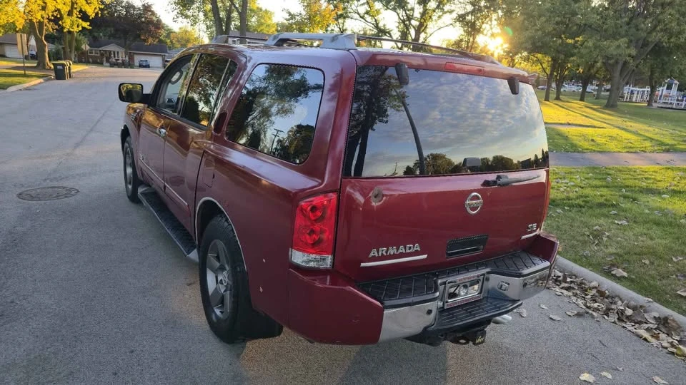 2004 Nissan Armada - Image 10 of 14