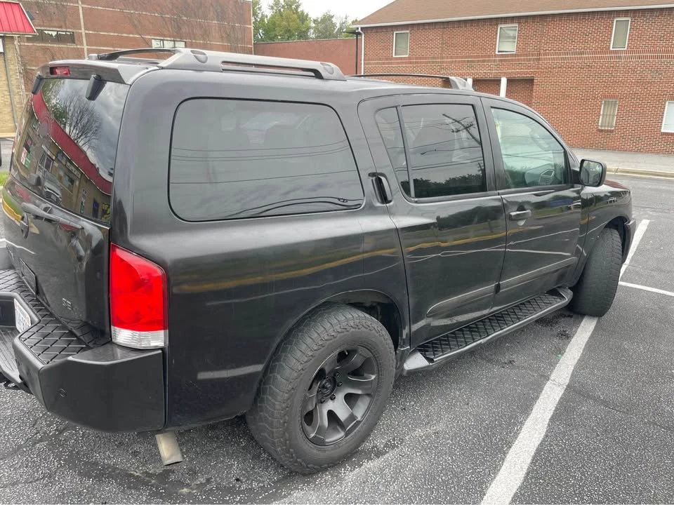 2004 Nissan Armada - Image 5 of 14