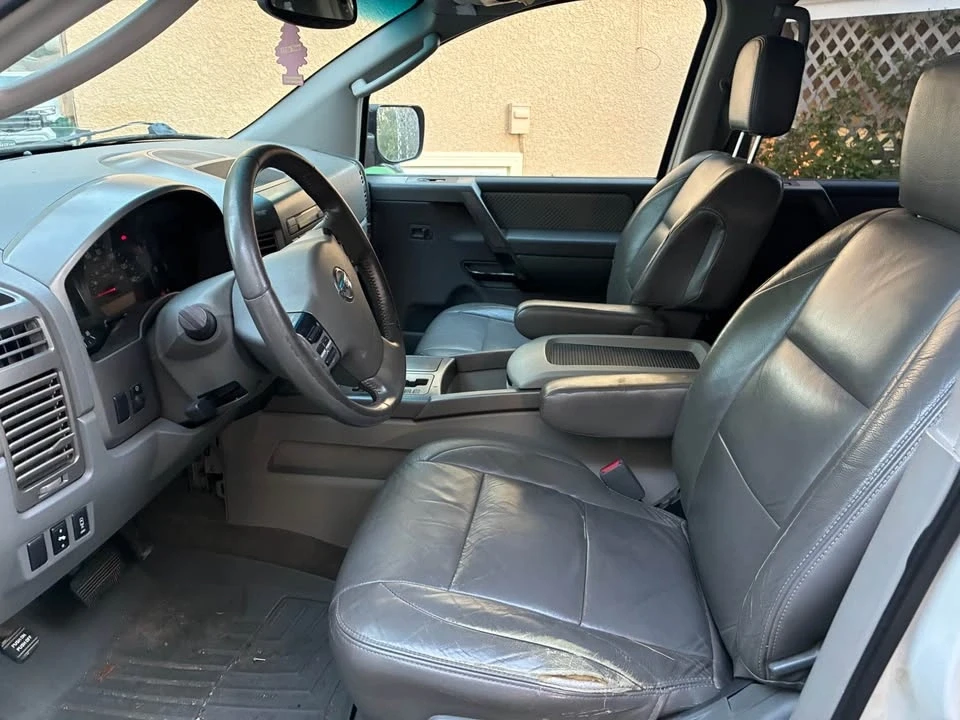 2004 Nissan Armada - Image 6 of 9