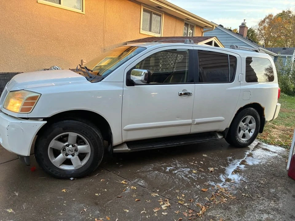 2004 Nissan Armada - Image 4 of 9