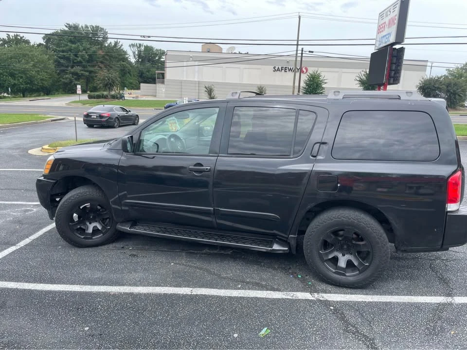 2004 Nissan Armada - Image 2 of 12