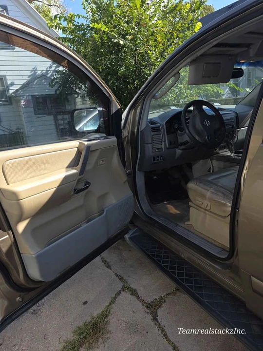 2004 Nissan Armada - Image 8 of 8