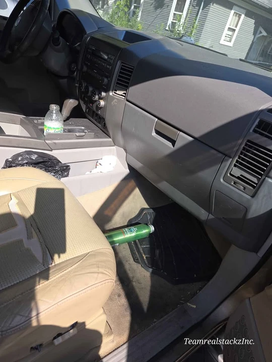 2004 Nissan Armada - Image 5 of 8