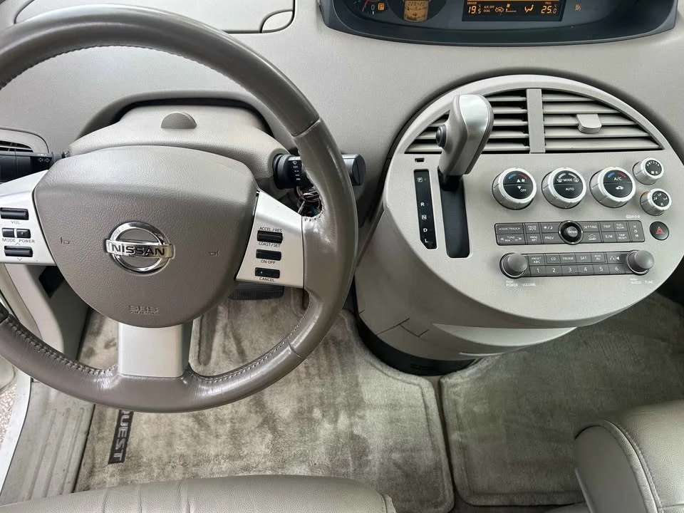 2004 Nissan Quest - Image 7 of 15