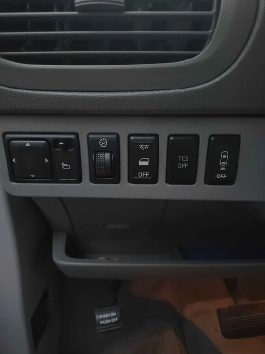 2004 Nissan Quest - Image 18 of 18