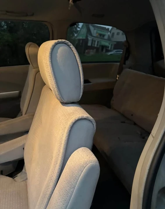 2004 Nissan Quest - Image 10 of 16
