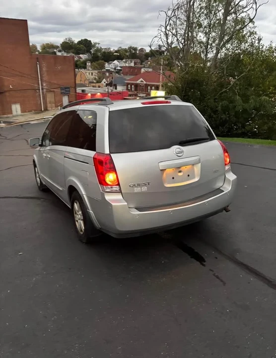 2004 Nissan Quest - Image 11 of 16