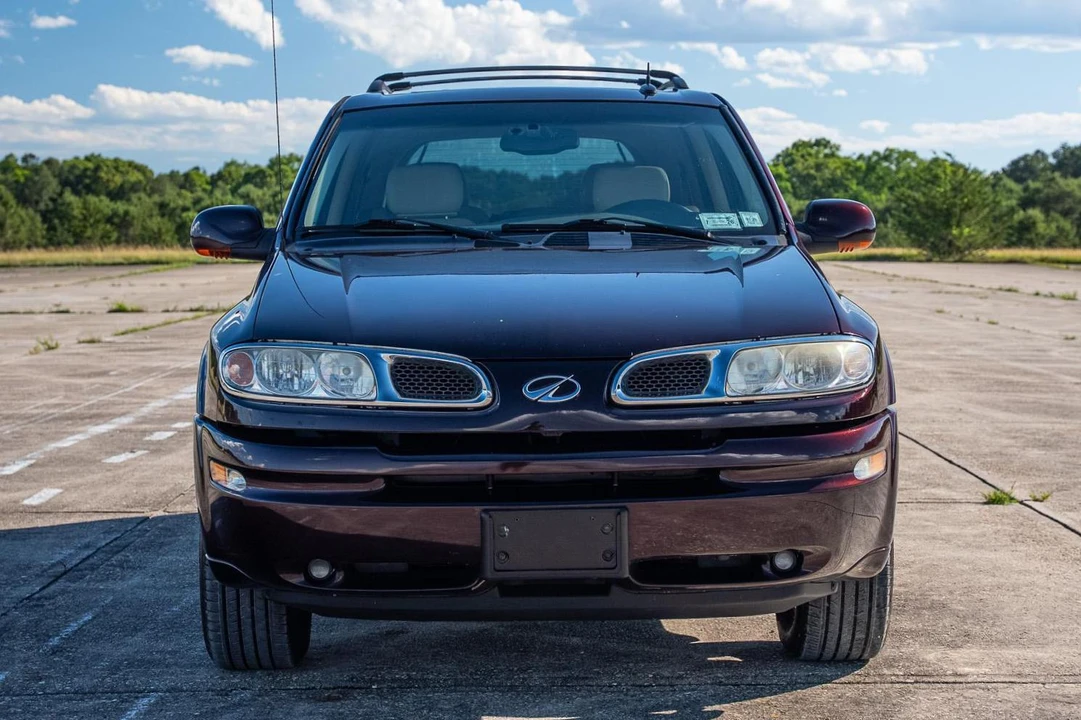 2004 Oldsmobile Bravada - Image 2 of 31