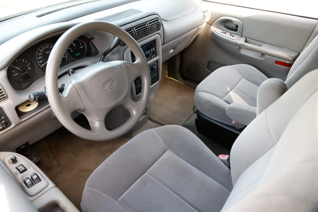 2004 Oldsmobile Silhouette - Image 4 of 12