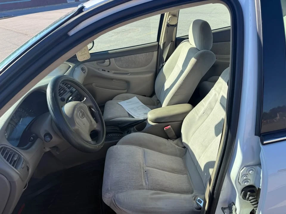 2004 Oldsmobile Alero - Image 8 of 15