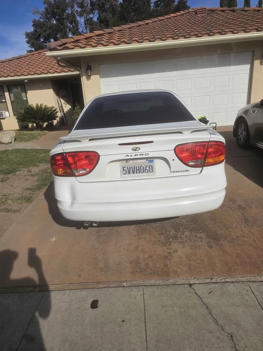 2004 Oldsmobile Alero - Image 3 of 10