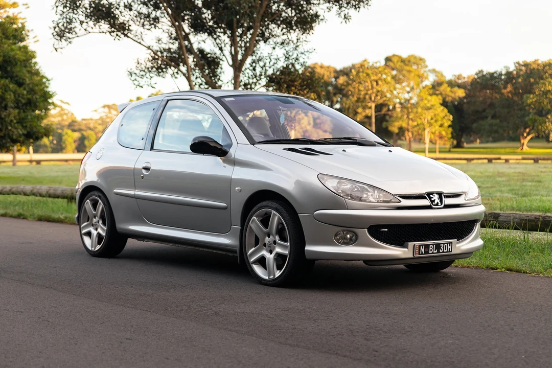 2004 Peugeot - Image 2 of 31