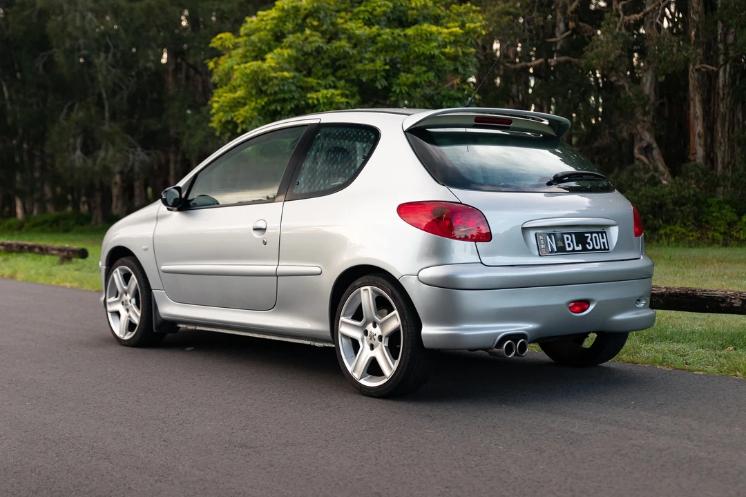 2004 Peugeot - Image 8 of 31