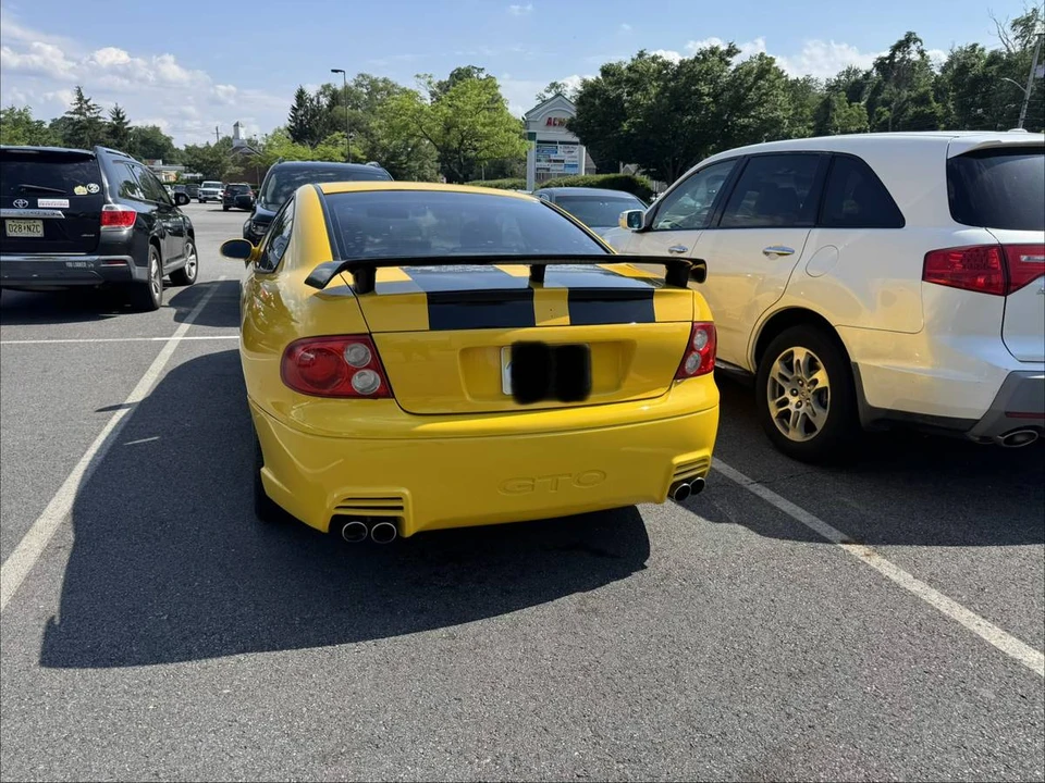 2004 Pontiac GTO 4th Gen - Image 2 of 13
