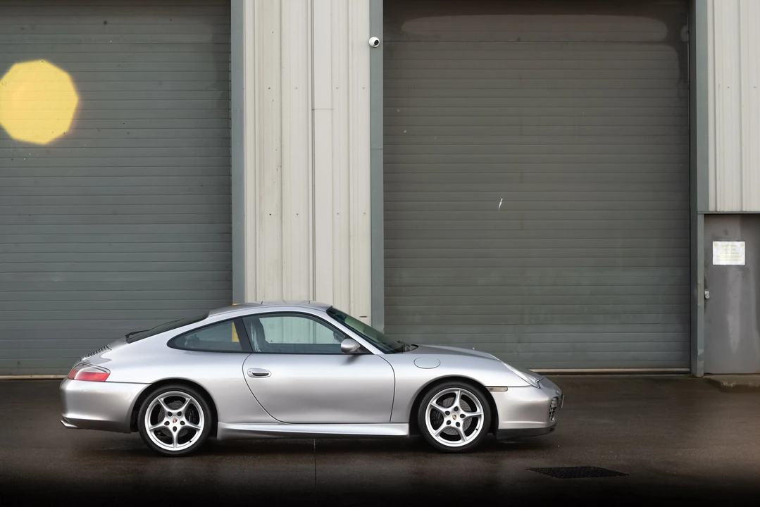 2004 Porsche 996 Carrera 4 - Image 19 of 31