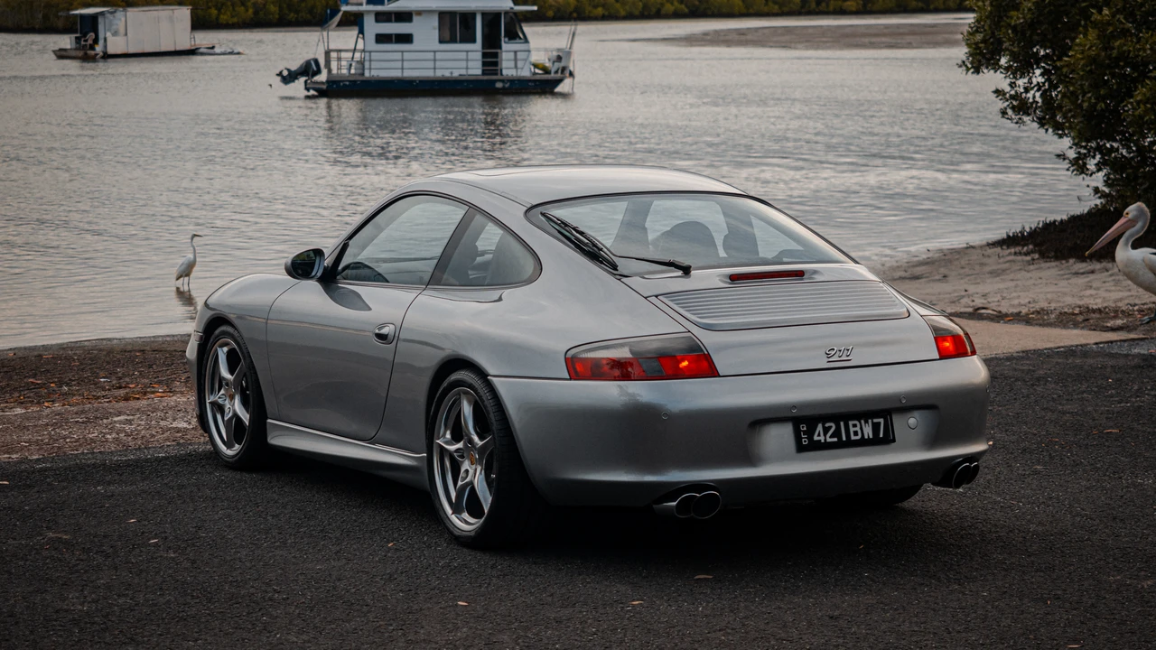 2004 Porsche 996 Carrera - Image 11 of 19