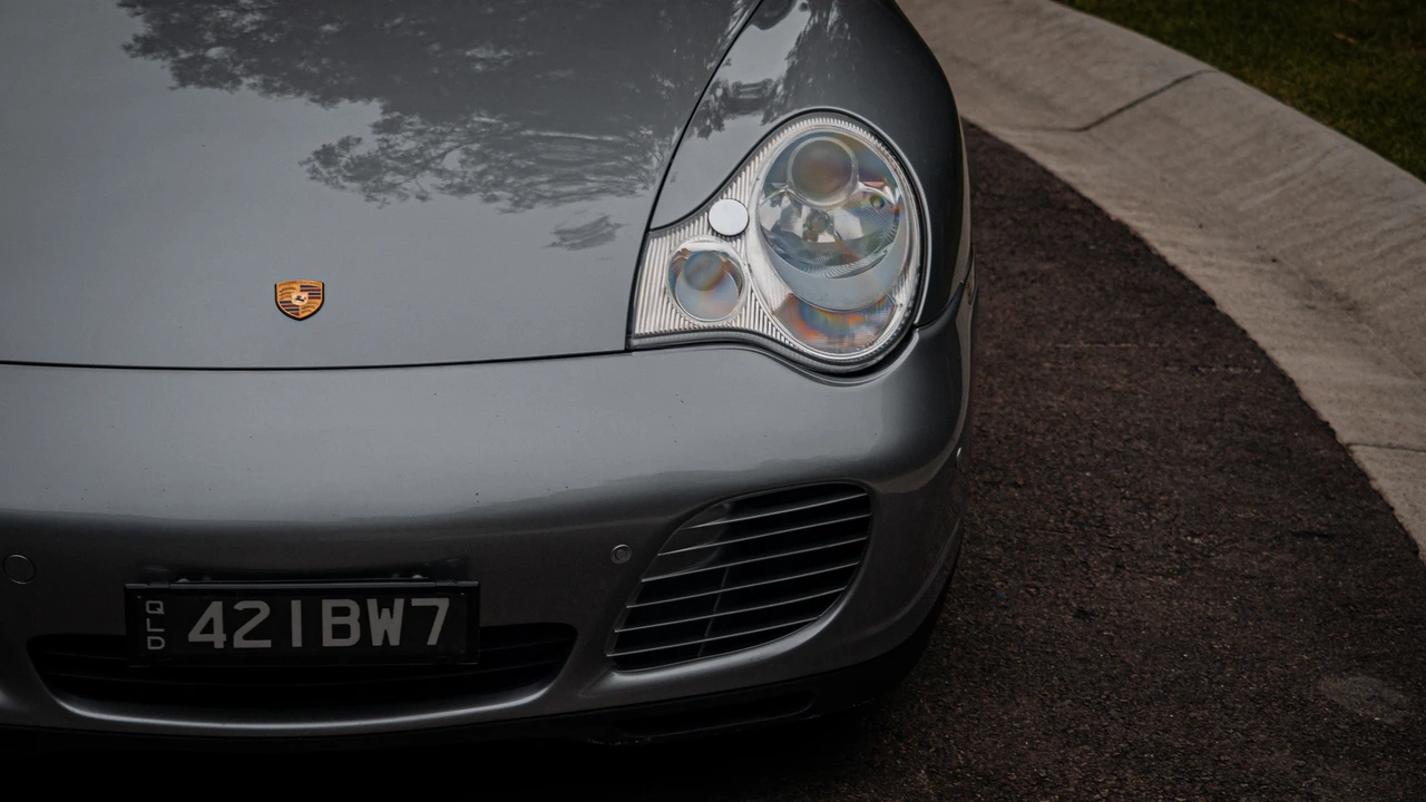 2004 Porsche 996 Carrera - Image 16 of 19