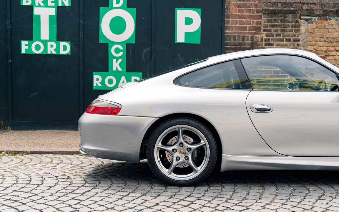 2004 Porsche 996 Carrera - Image 27 of 31