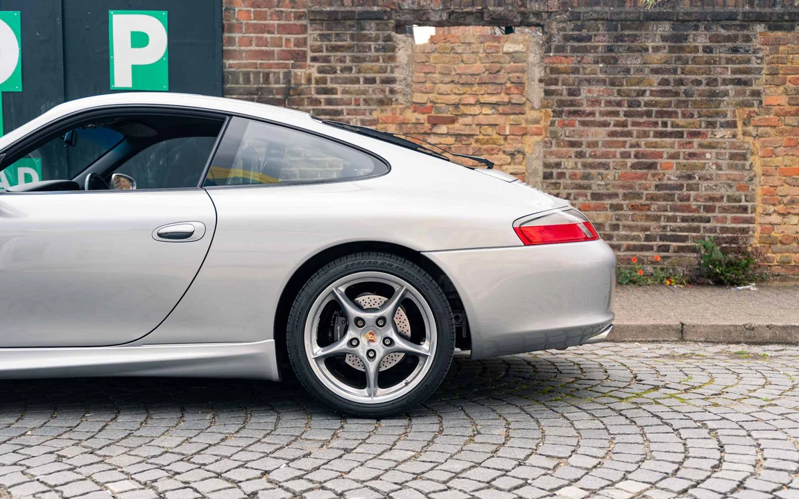 2004 Porsche 996 Carrera - Image 26 of 31