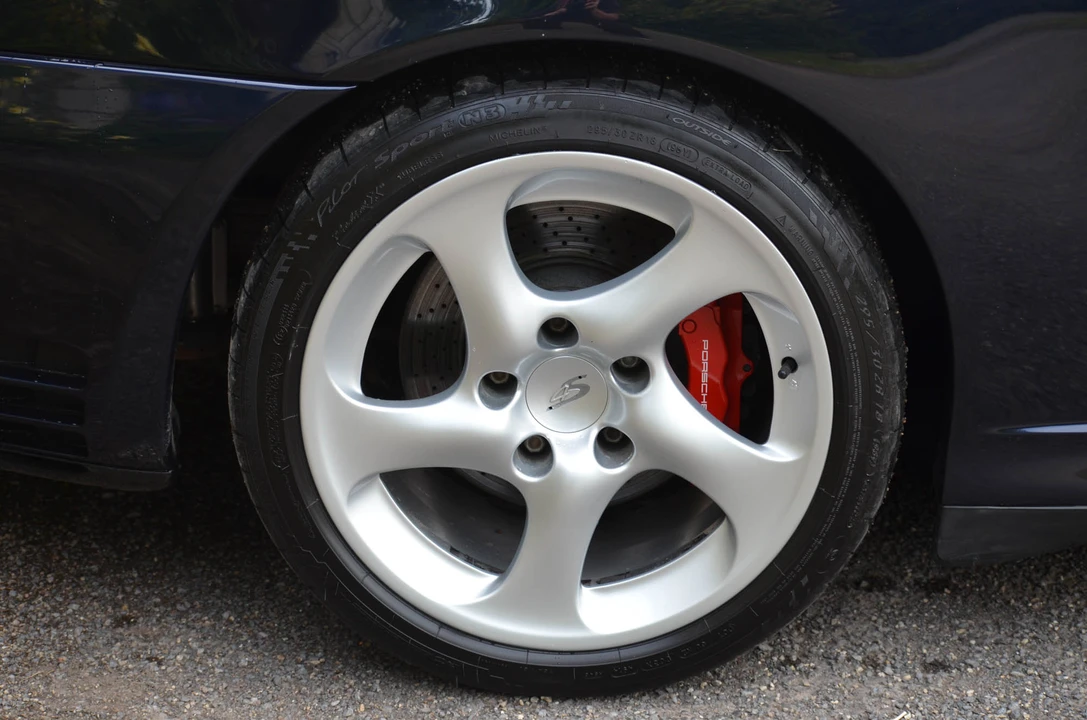 2004 Porsche 996 Carrera 4S - Image 12 of 31