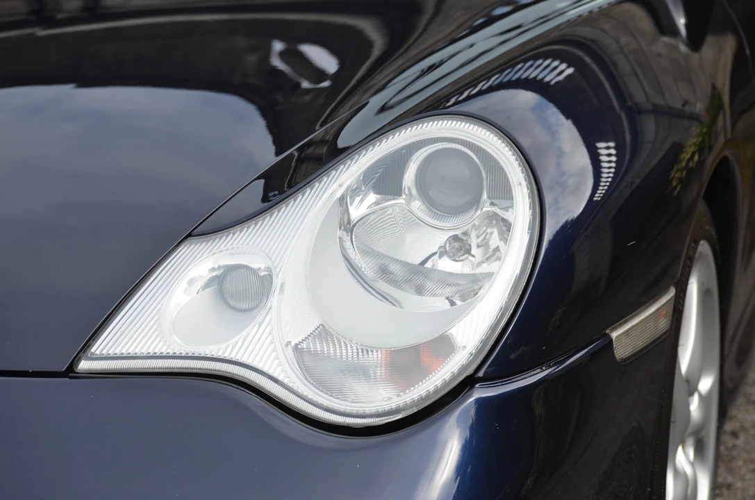 2004 Porsche 996 Carrera 4S - Image 23 of 31