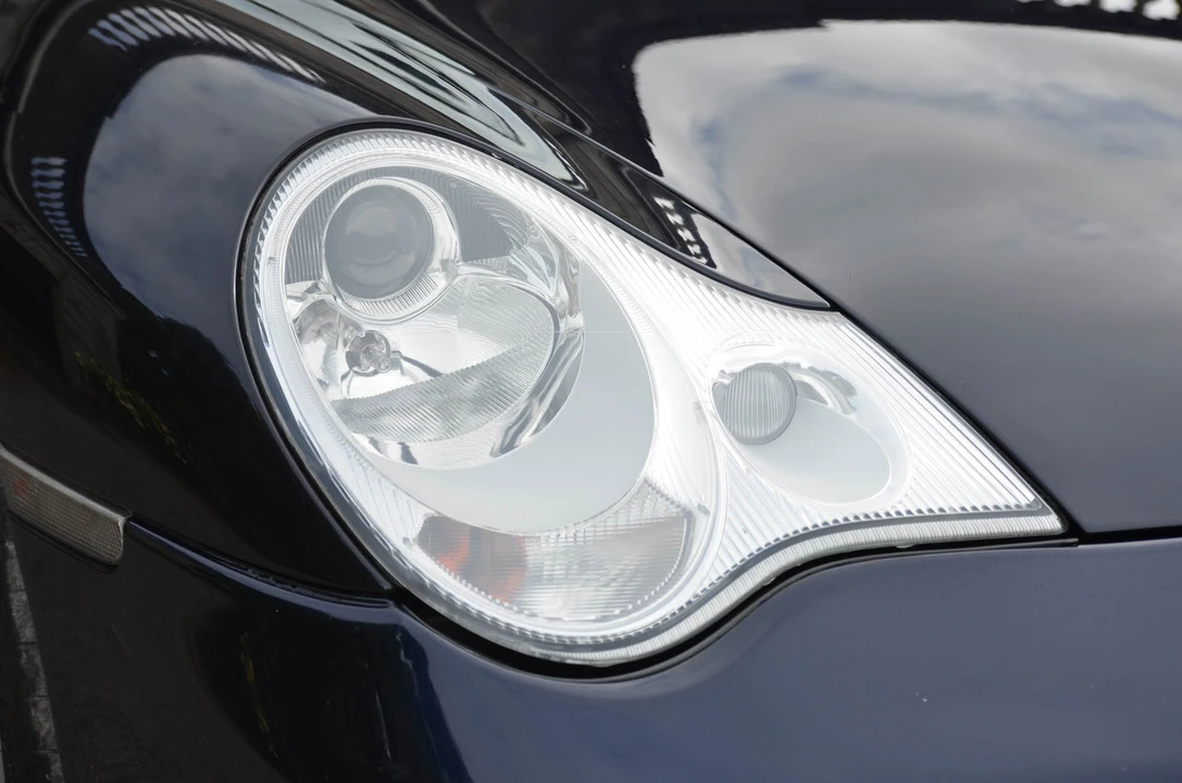2004 Porsche 996 Carrera 4S - Image 24 of 31