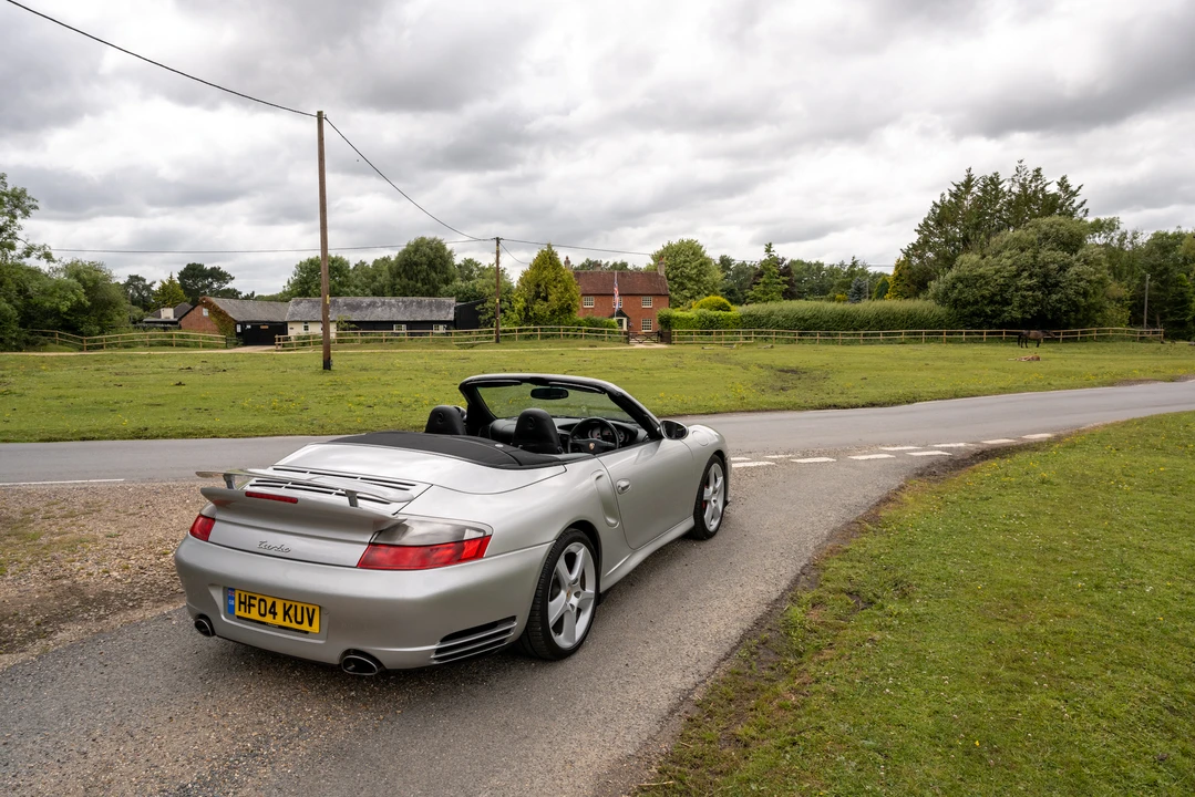 2004 Porsche 996 Turbo - Image 15 of 31