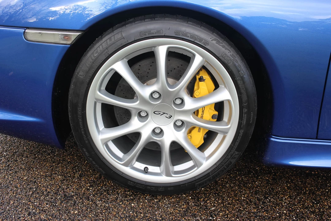 2004 Porsche 996 GT3 - Image 13 of 31