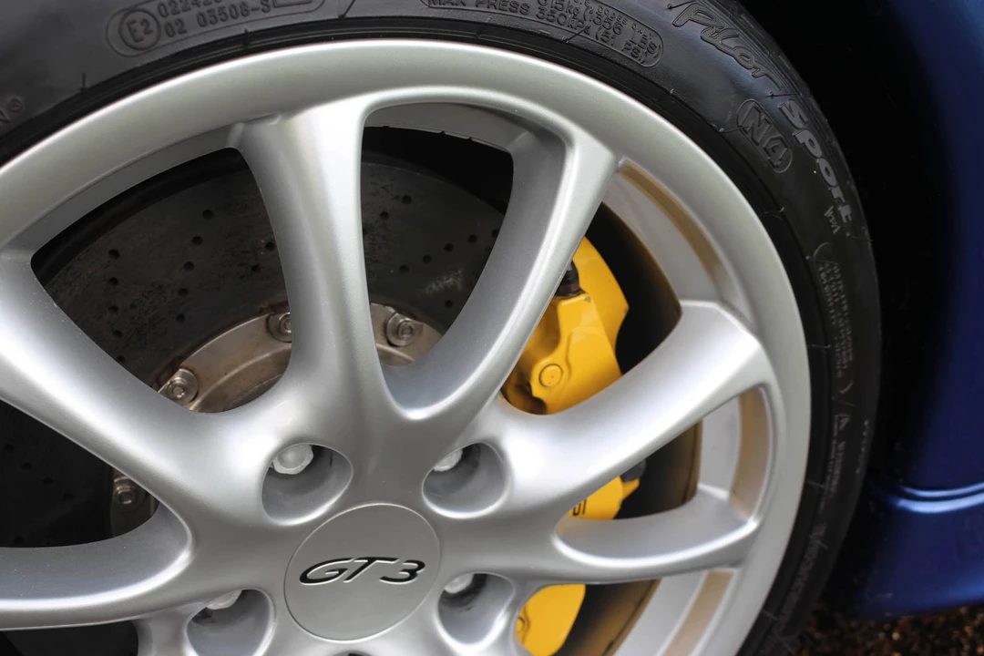 2004 Porsche 996 GT3 - Image 14 of 31