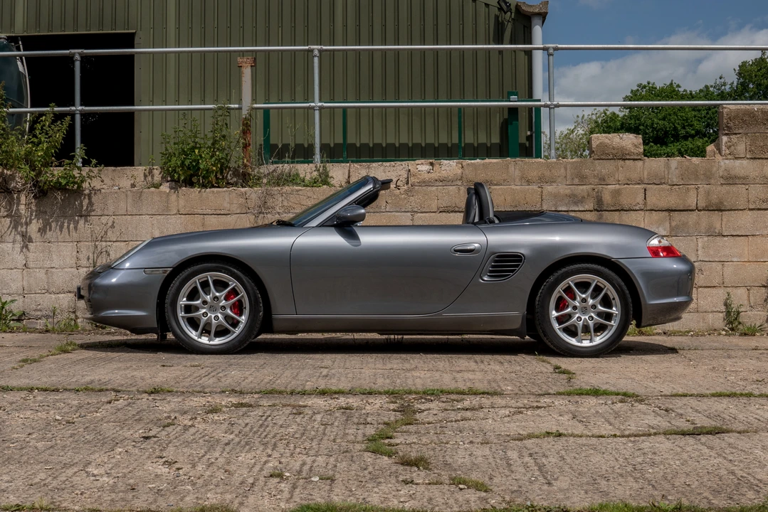 2004 Porsche 986 Boxster - Image 9 of 31