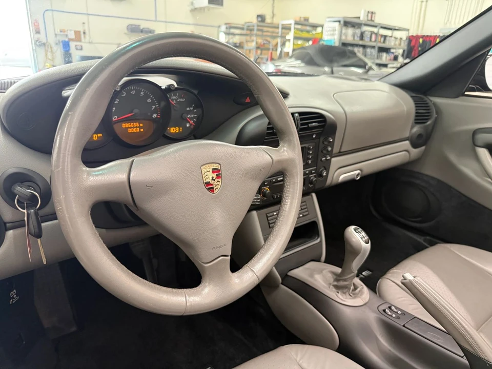 2004 Porsche 986 Boxster - Image 25 of 31