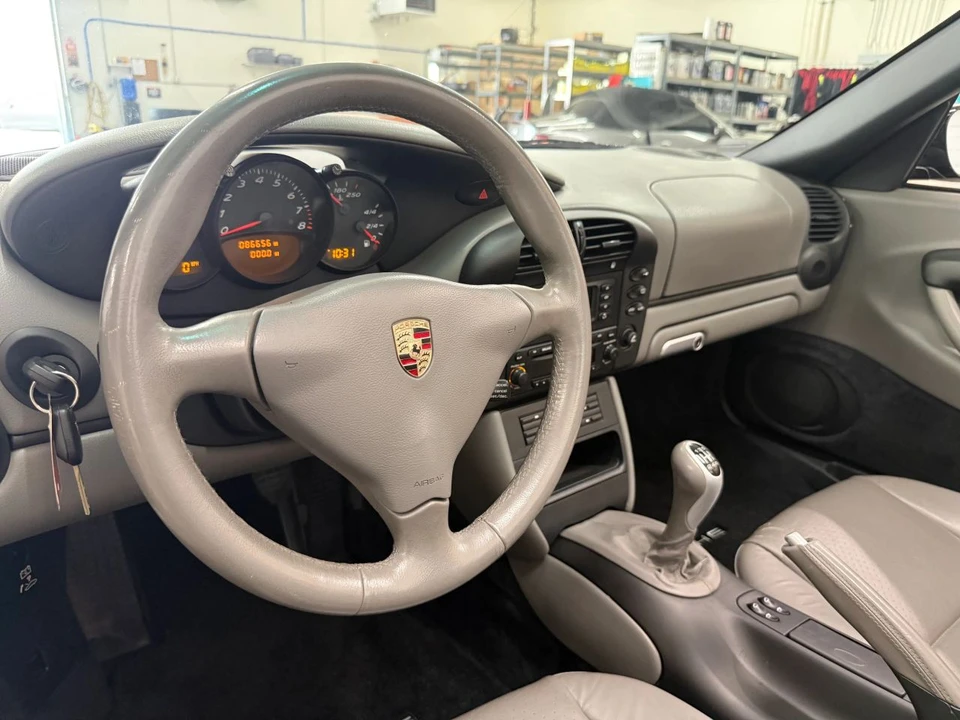 2004 Porsche 986 Boxster - Image 26 of 31