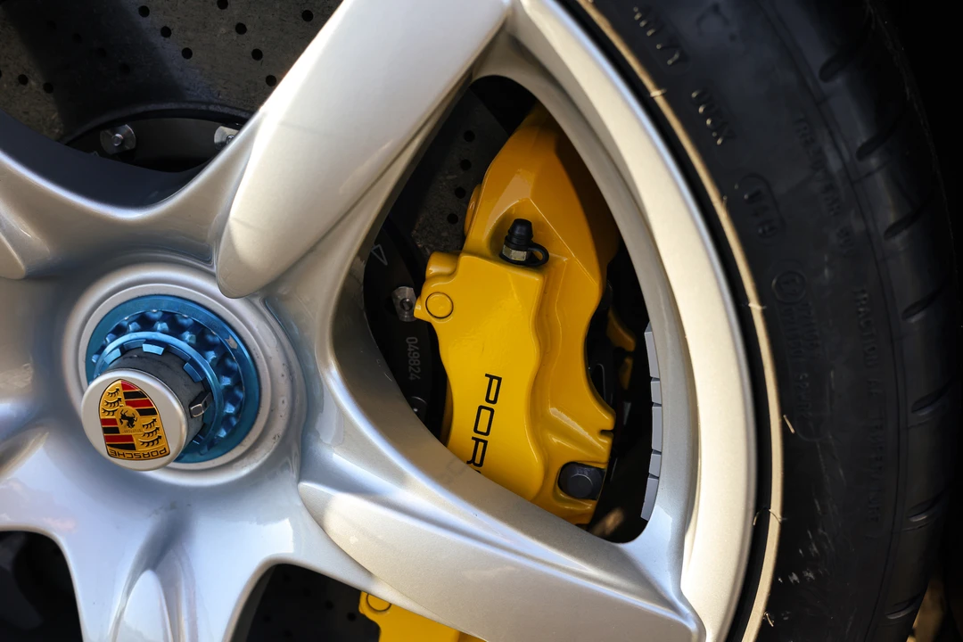 2004 Porsche Carrera GT - Image 22 of 31
