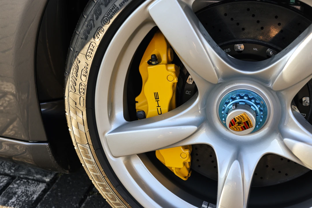 2004 Porsche Carrera GT - Image 26 of 31