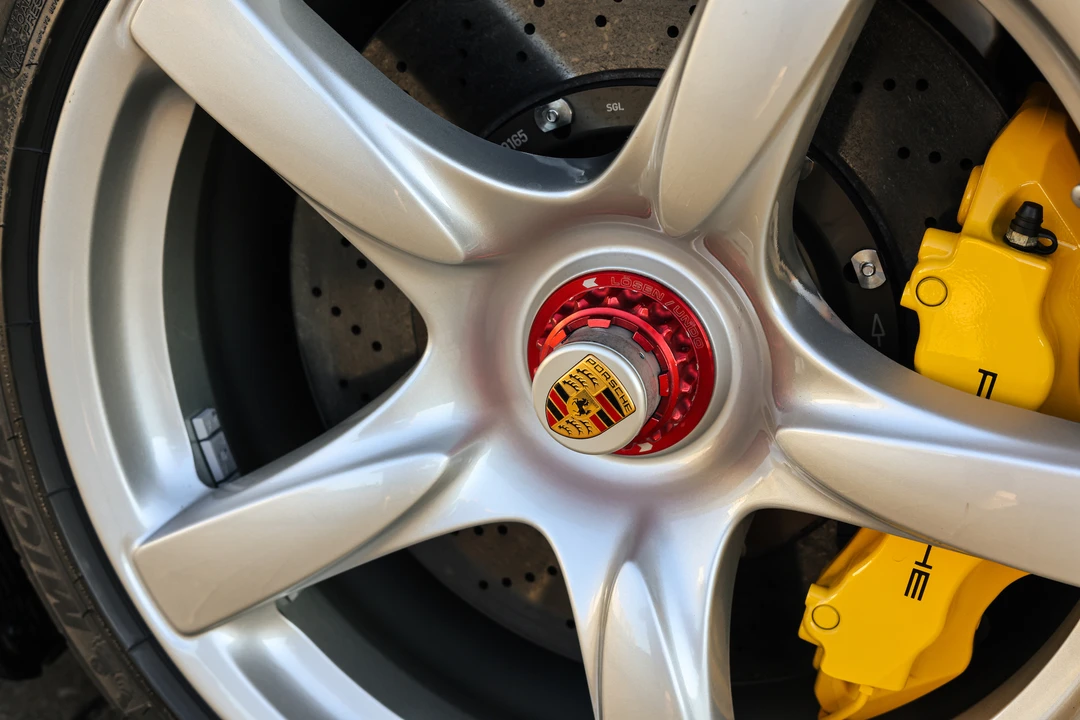 2004 Porsche Carrera GT - Image 29 of 31