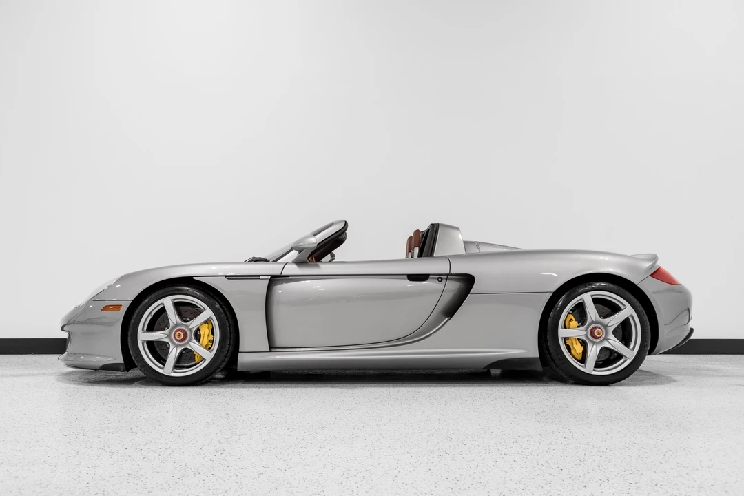 2004 Porsche Carrera GT - Image 5 of 31