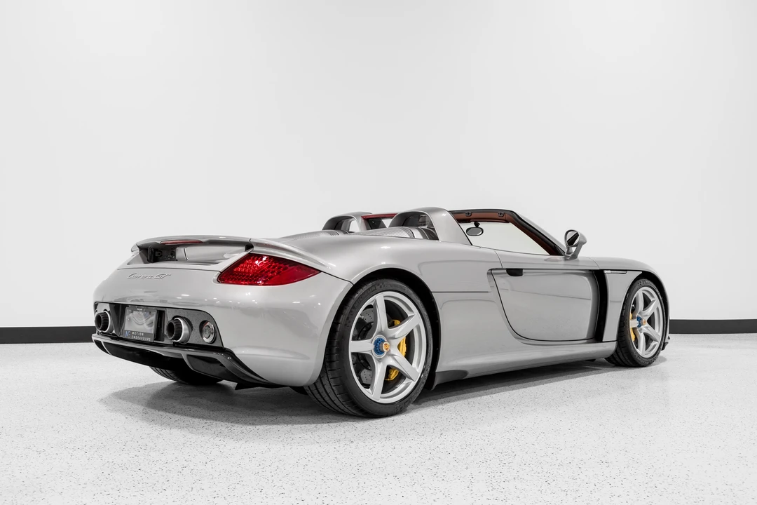 2004 Porsche Carrera GT - Image 17 of 31