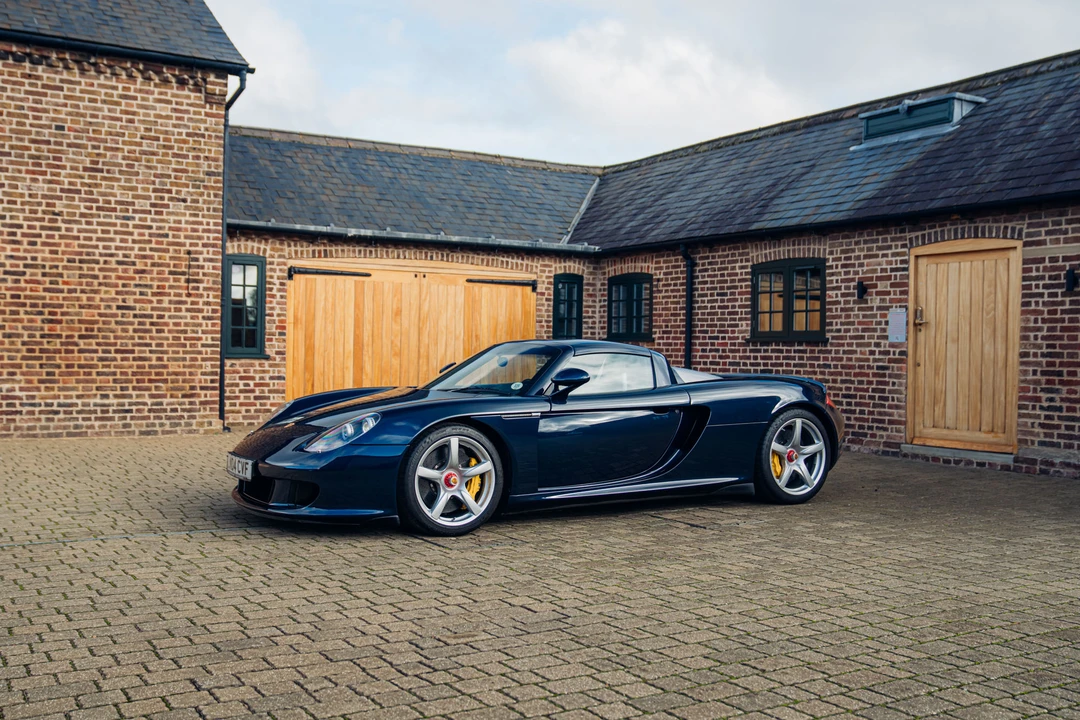 2004 Porsche Carrera GT - Image 12 of 31